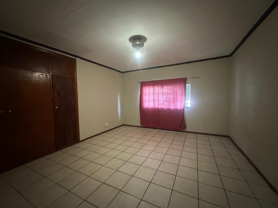 3 Bedroom Property for Sale in De Kroon A H North West